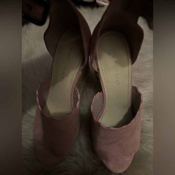 Marc Fisher Pink Suede Sandals Size 8.5 Haya Scallop Espadrilles Wedges Heels - Picture 3 of 4